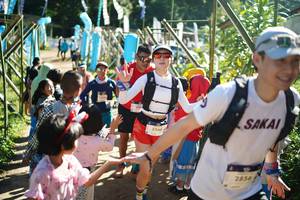 BIB: 1040, 3266, 2856
                            <button type="button" onclick="openModal(19039281)" class="btn btn-primary btn-sm float-right btn-popup" data-toggle="modal" data-target=".modal-high-quality">
                        <i class="fas fa-shopping-cart"></i> Add to Cart
                    </button>
                                            <button type="button" onclick="isThisMe(19039281, true)" class="btn btn-success btn-sm float-right btn-popup btn-isme hidden" data-toggle="tooltip" data-placement="bottom" title="นี่คือรูปของคุณใช่ไหม คลิกที่นี่เพื่อเอาเข้าอัลบั้ม">
                        <i class="fas fa-plus"></i> Add to album
                    </button>
                    <button type="button" onclick="isThisMe(19039281, false)" class="btn btn-warning btn-sm float-right btn-popup btn-isnotme hidden">
                        <i class="fas fa-ban"></i> Remove from album
                    </button>